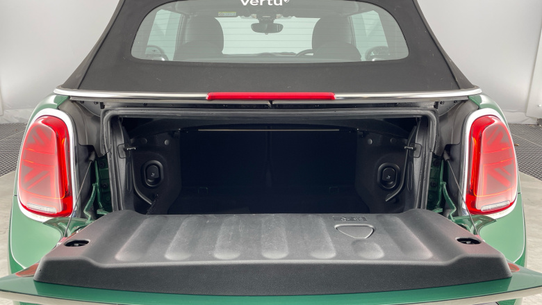 MINI Cooper 2.0 C Classic 2dr Auto Petrol Convertible